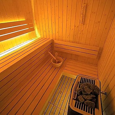 Hostel Moho L *