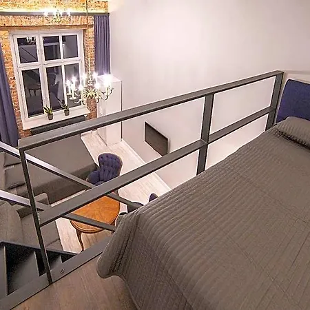 Hostel Moho L